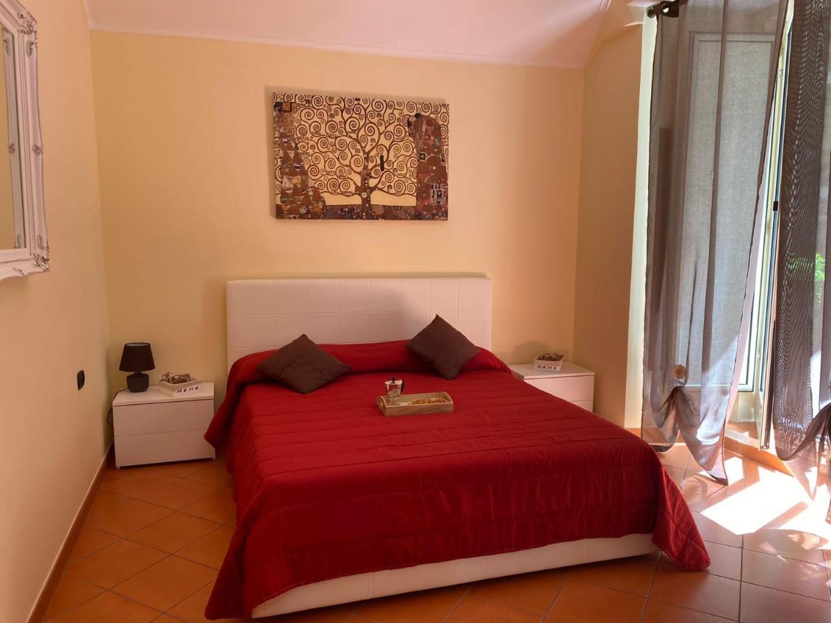 Home In Love: Vicoletto Dei Presepi Naples Exterior photo