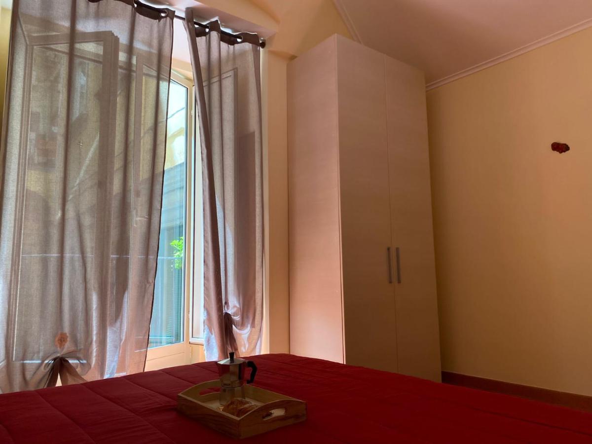 Home In Love: Vicoletto Dei Presepi Naples Exterior photo