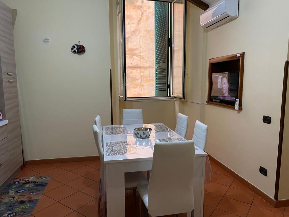 Home In Love: Vicoletto Dei Presepi Naples Exterior photo