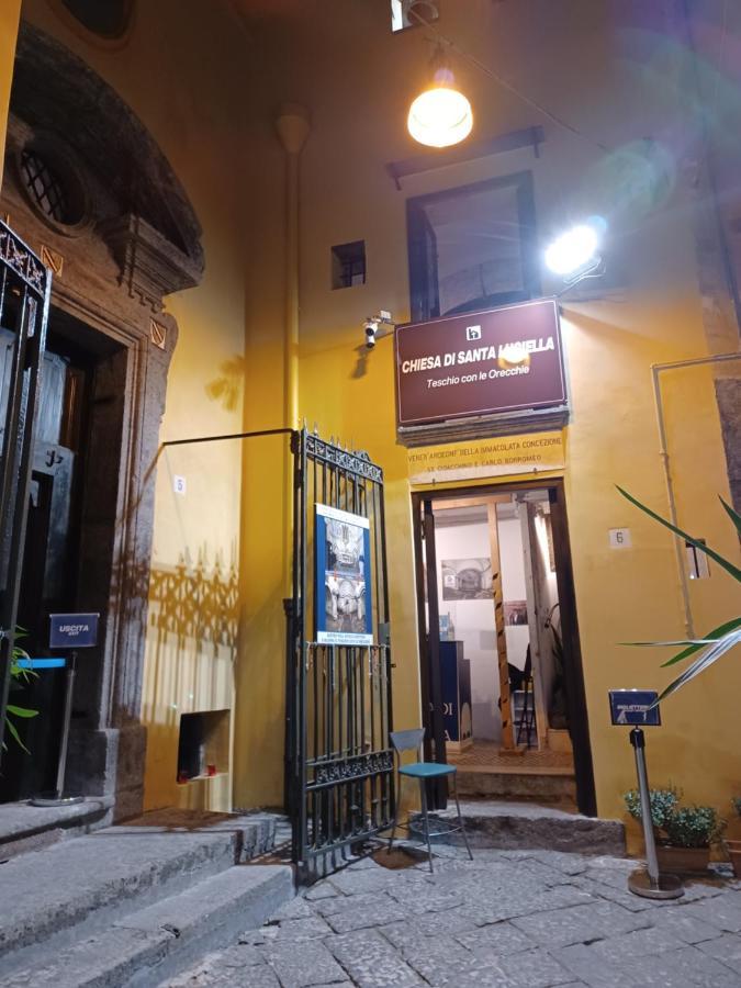 Home In Love: Vicoletto Dei Presepi Naples Exterior photo